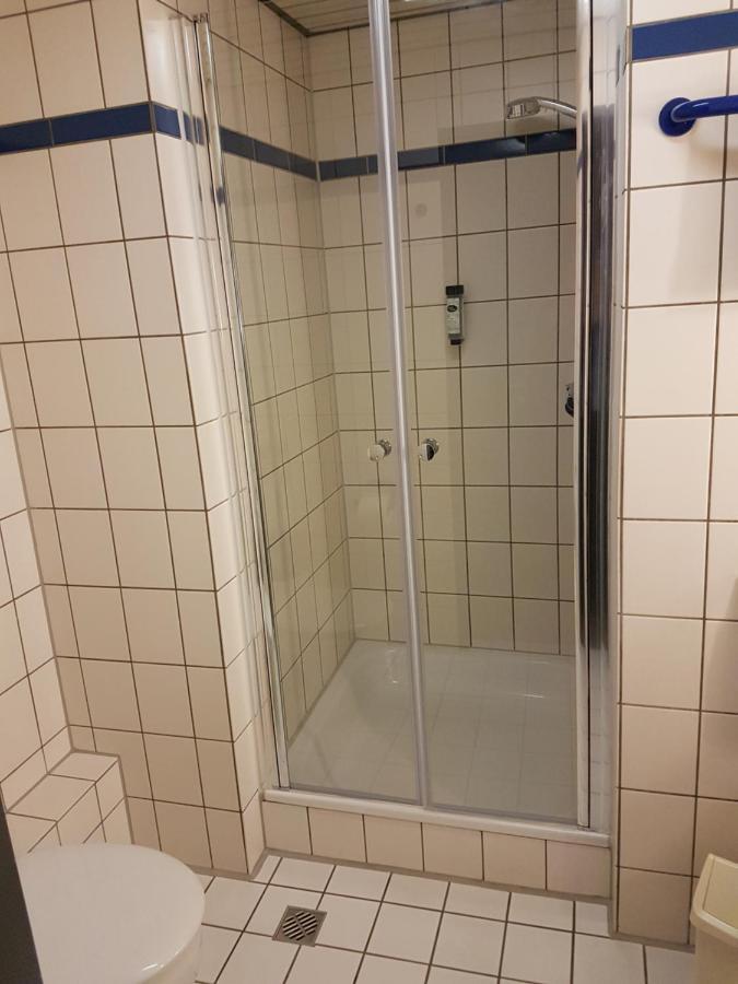 Hotel Am Stadtpark Хилден Екстериор снимка